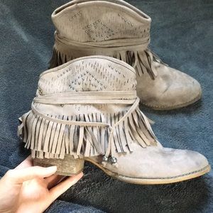 Not Rated Shoes - Cute cowgirl booties sz 9.5 Not Rated Shoes - Cute cowgirl booties sz 9.5
